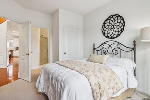 Tiny photo for 2415 Wembley Court, Gurnee, IL 60031 (MLS # 12609783)