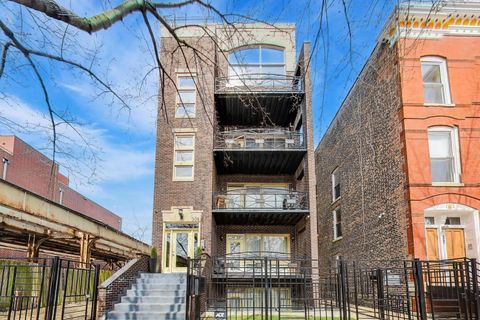 Photo of 308 W Evergreen Avenue #2, Chicago, IL 60610 (MLS # 12631655)