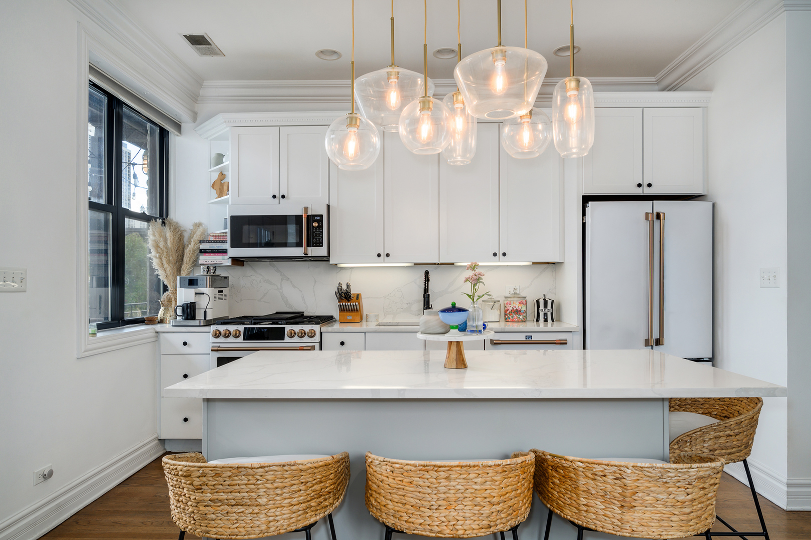 1711 N Crilly Court 4