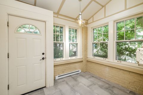 Tiny photo for 330 S River Lane, Geneva, IL 60134 (MLS # 12707934)