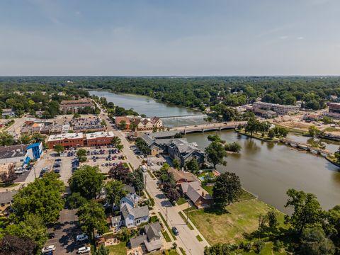 Tiny photo for 330 S River Lane, Geneva, IL 60134 (MLS # 12707934)