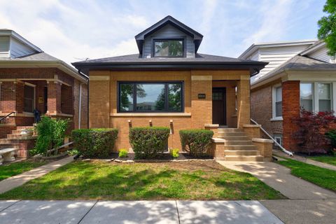 6300 W Hyacinth Street Chicago IL 60646