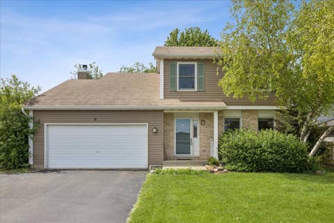 Photo of 6 Crofton Court, Lake In The Hills, IL 60156 (MLS # 12651251)