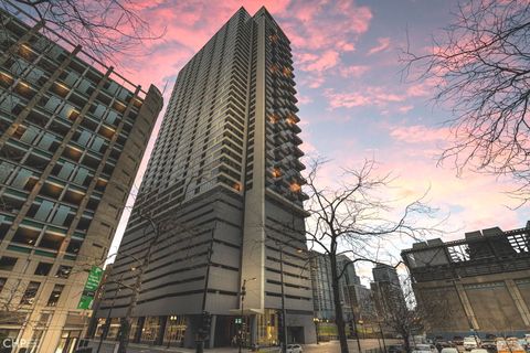 Photo of 235 W VAN BUREN Street #3209, Chicago, IL 60607 (MLS # 12572182)