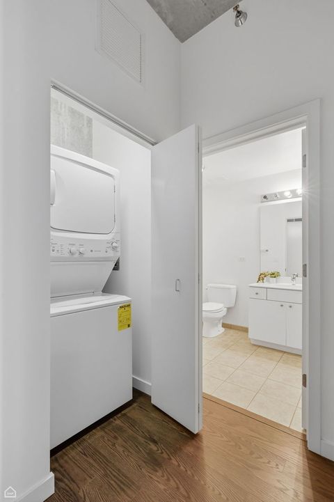 Tiny photo for 235 W VAN BUREN Street #3209, Chicago, IL 60607 (MLS # 12572182)