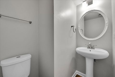 Tiny photo for 943 Four Seasons Boulevard #943, Aurora, IL 60504 (MLS # 12656485)
