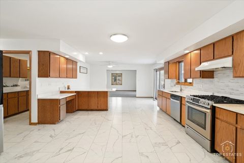 Tiny photo for 9410 Seton Place, Orland Park, IL 60467 (MLS # 12542597)