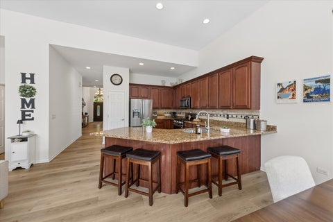 Tiny photo for 1732 Briarheath Drive, Aurora, IL 60505 (MLS # 12744889)