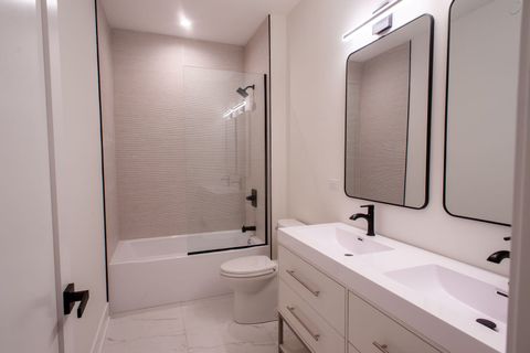 Tiny photo for 515 E Wilson Avenue, Lombard, IL 60148 (MLS # 12513147)