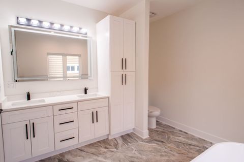 Tiny photo for 515 E Wilson Avenue, Lombard, IL 60148 (MLS # 12513147)