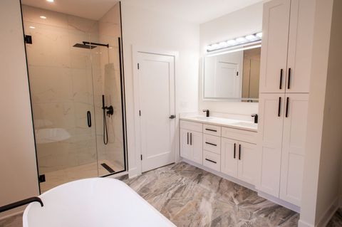 Tiny photo for 515 E Wilson Avenue, Lombard, IL 60148 (MLS # 12513147)