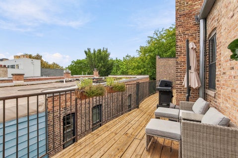 Tiny photo for 1965 W Cullom Avenue #3, Chicago, IL 60613 (MLS # 12759110)