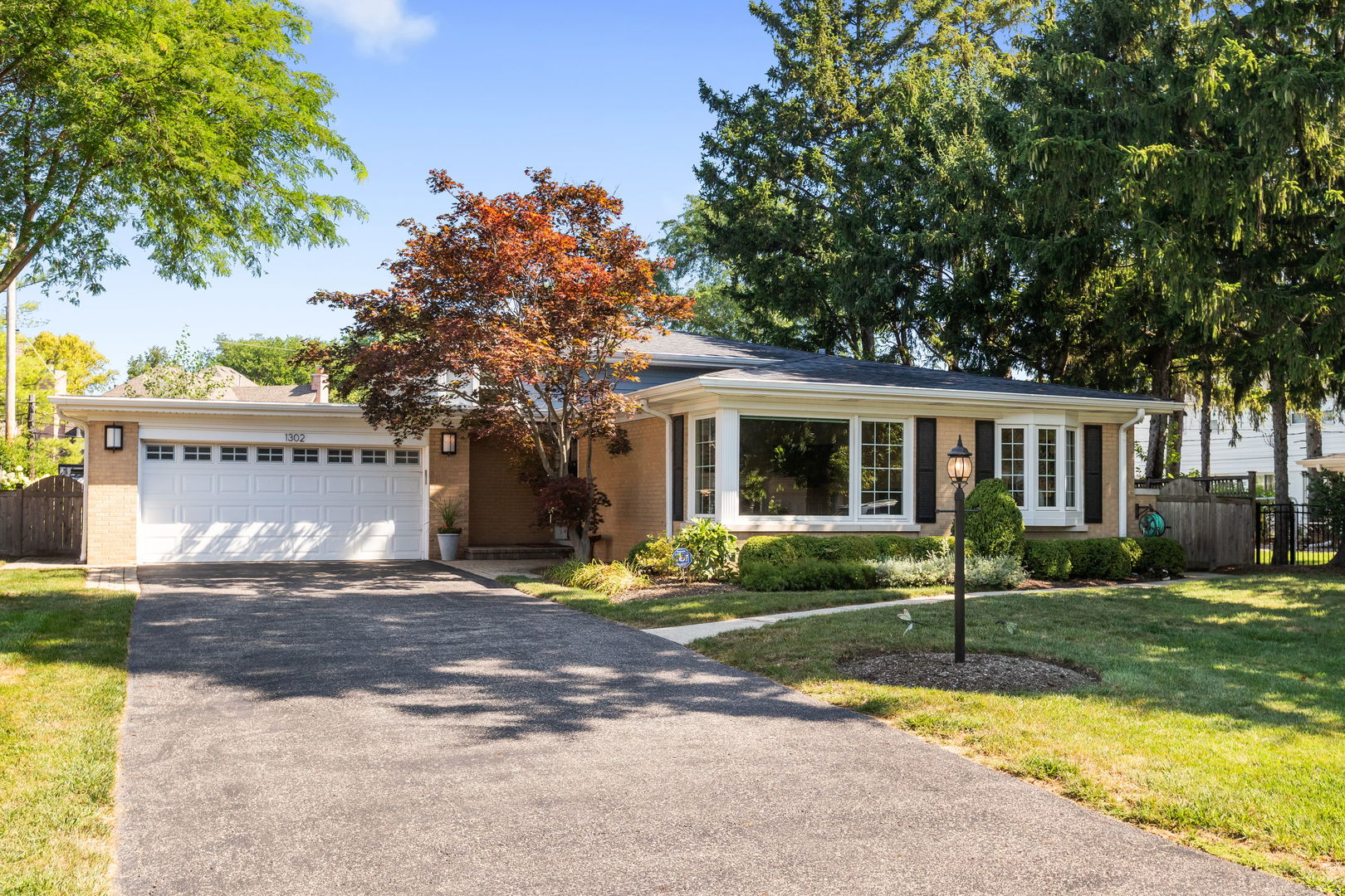 1302 Bonnie Glen Lane