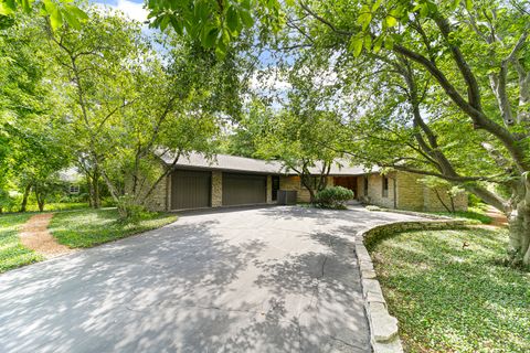 Photo of 1370 Sunview Lane, Winnetka, IL 60093 (MLS # 12488904)