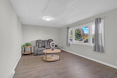 Tiny photo for 403 Arrowhead Trail, Carol Stream, IL 60188 (MLS # 12517783)