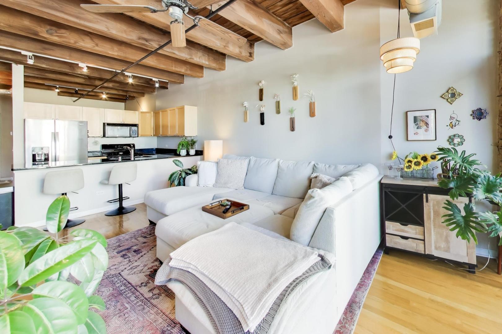 520 W HURON Street 409