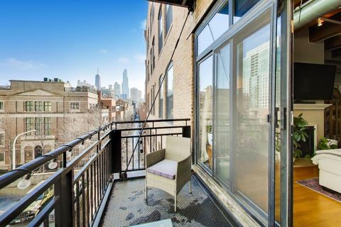 Tiny photo for 520 W HURON Street #409, Chicago, IL 60654 (MLS # 12581921)