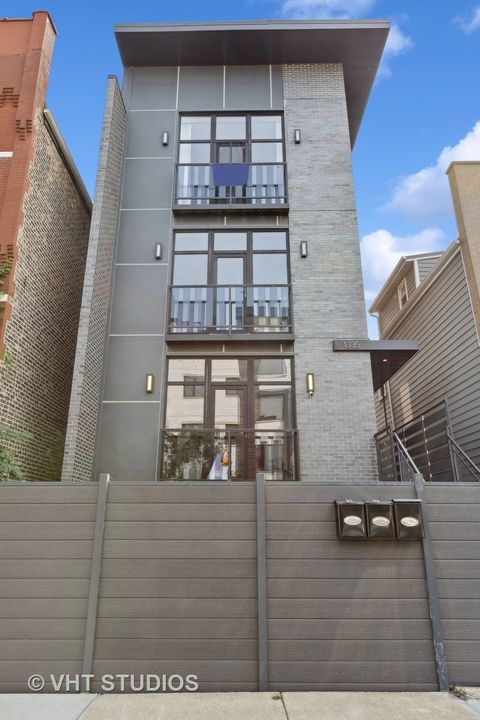 1335 W Walton Street 2 Chicago IL 60642