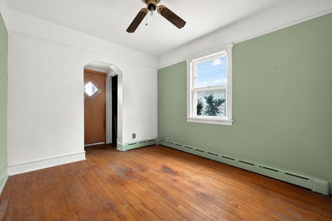 Tiny photo for 5832 N Sacramento Avenue, Chicago, IL 60659 (MLS # 12545674)