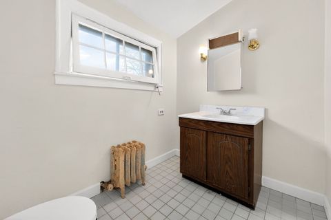 Tiny photo for 5832 N Sacramento Avenue, Chicago, IL 60659 (MLS # 12545674)