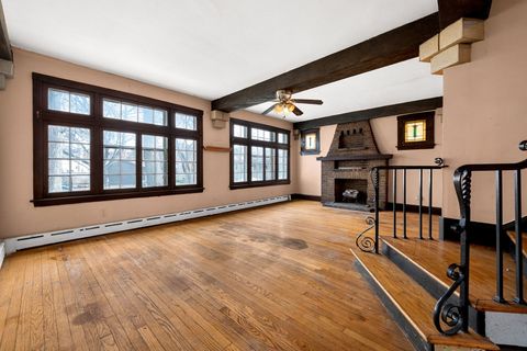 Tiny photo for 5832 N Sacramento Avenue, Chicago, IL 60659 (MLS # 12545674)