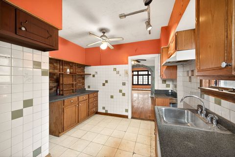 Tiny photo for 5832 N Sacramento Avenue, Chicago, IL 60659 (MLS # 12545674)