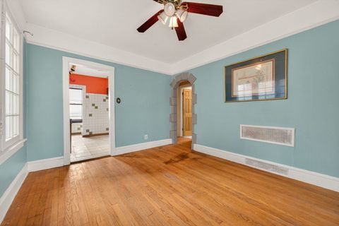 Tiny photo for 5832 N Sacramento Avenue, Chicago, IL 60659 (MLS # 12545674)