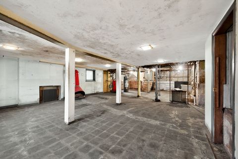 Tiny photo for 5832 N Sacramento Avenue, Chicago, IL 60659 (MLS # 12545674)