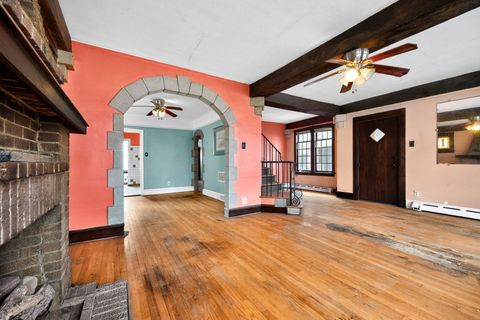 Tiny photo for 5832 N Sacramento Avenue, Chicago, IL 60659 (MLS # 12545674)