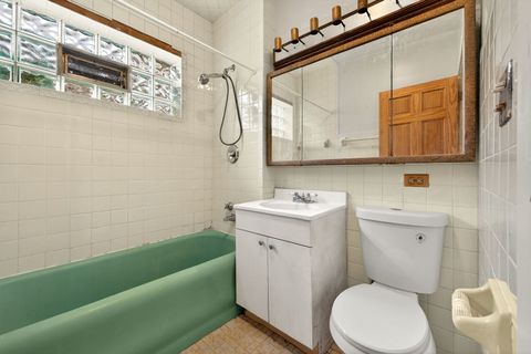 Tiny photo for 5832 N Sacramento Avenue, Chicago, IL 60659 (MLS # 12545674)