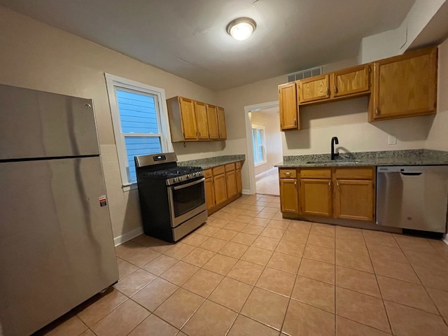 3421 N Bell Avenue 2