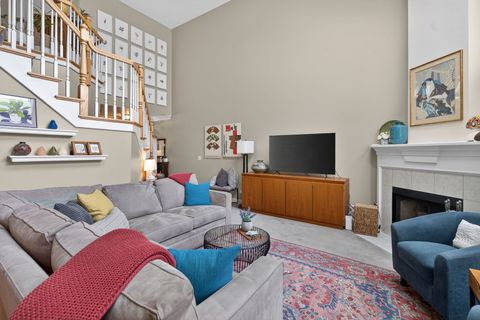 Tiny photo for 811 King Henry Lane, St. Charles, IL 60174 (MLS # 12620869)