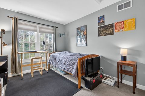 Tiny photo for 811 King Henry Lane, St. Charles, IL 60174 (MLS # 12620869)