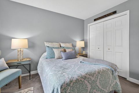 Tiny photo for 811 King Henry Lane, St. Charles, IL 60174 (MLS # 12620869)