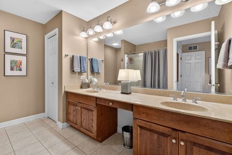 Tiny photo for 811 King Henry Lane, St. Charles, IL 60174 (MLS # 12620869)