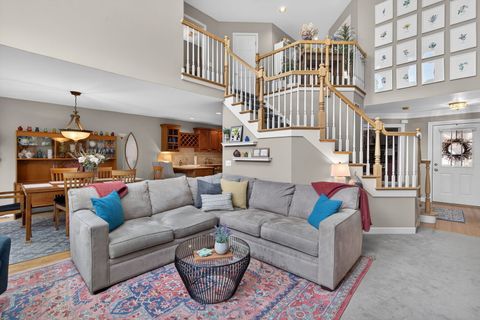 Tiny photo for 811 King Henry Lane, St. Charles, IL 60174 (MLS # 12620869)