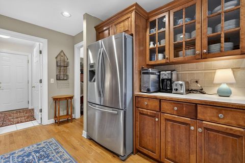 Tiny photo for 811 King Henry Lane, St. Charles, IL 60174 (MLS # 12620869)