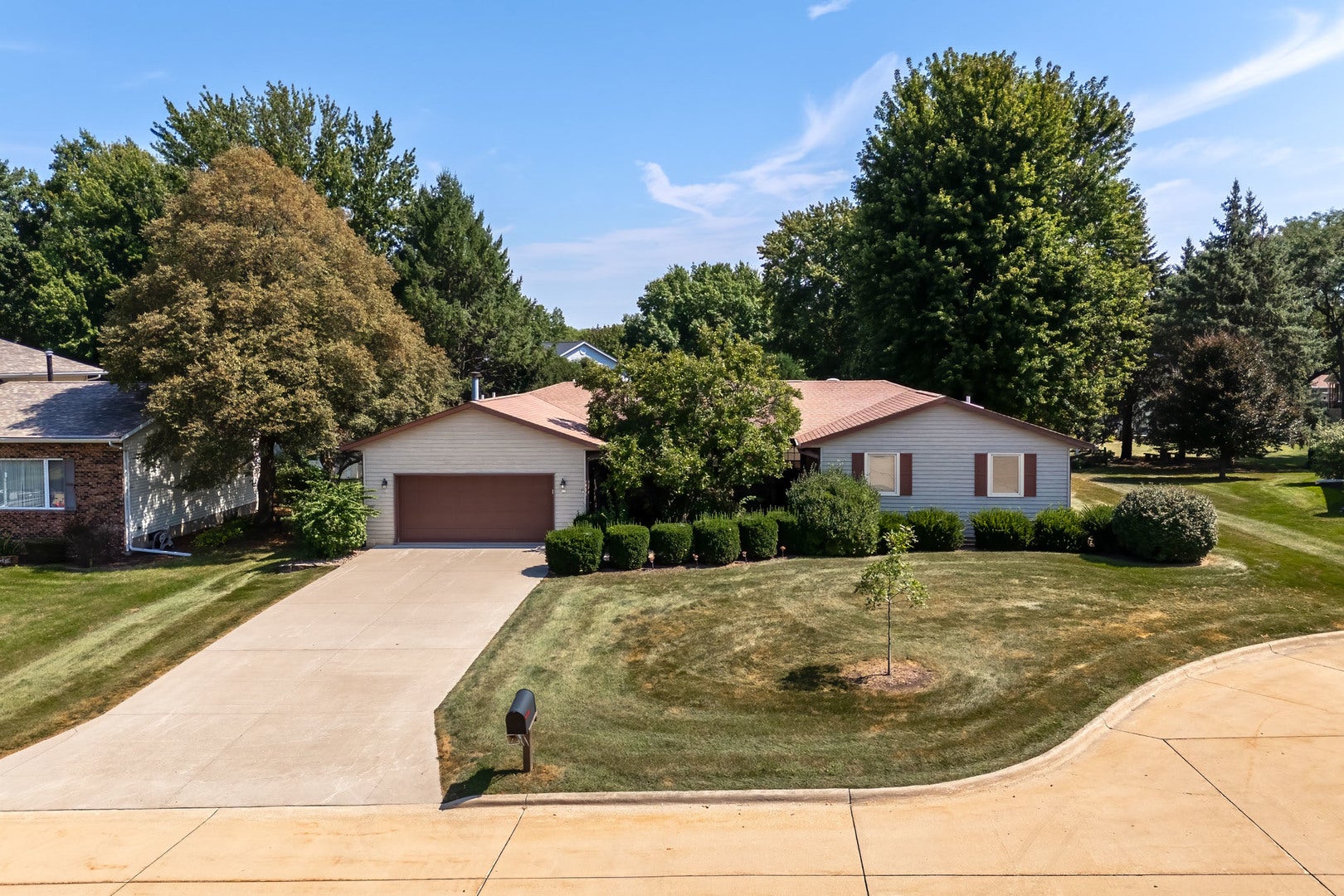 830 Oriole Court
