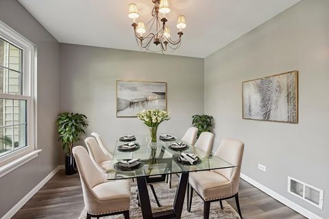 Tiny photo for 616 Pinehurst Drive, North Aurora, IL 60542 (MLS # 12525975)