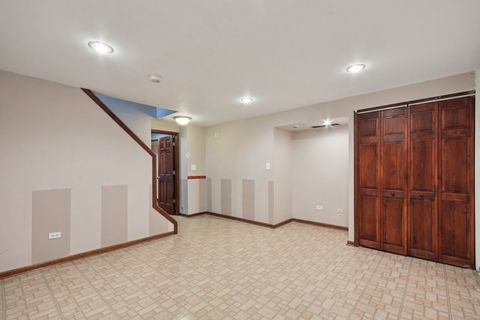 Tiny photo for 616 Pinehurst Drive, North Aurora, IL 60542 (MLS # 12525975)