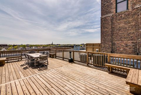 Tiny photo for 1122 W Newport Avenue #2H, Chicago, IL 60657 (MLS # 12623471)