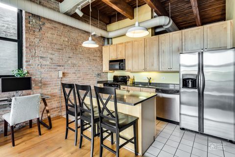 Tiny photo for 1122 W Newport Avenue #2H, Chicago, IL 60657 (MLS # 12623471)