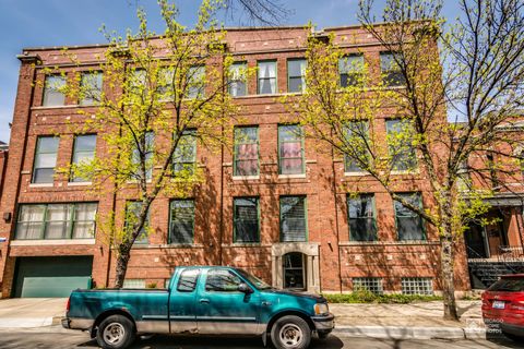 Tiny photo for 1122 W Newport Avenue #2H, Chicago, IL 60657 (MLS # 12623471)