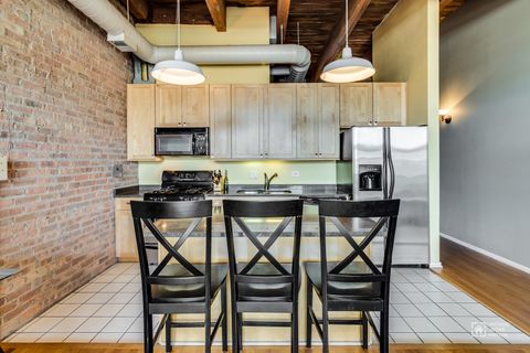 Tiny photo for 1122 W Newport Avenue #2H, Chicago, IL 60657 (MLS # 12623471)