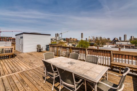 Tiny photo for 1122 W Newport Avenue #2H, Chicago, IL 60657 (MLS # 12623471)