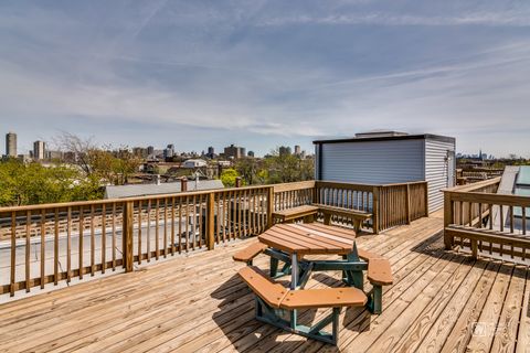 Tiny photo for 1122 W Newport Avenue #2H, Chicago, IL 60657 (MLS # 12623471)