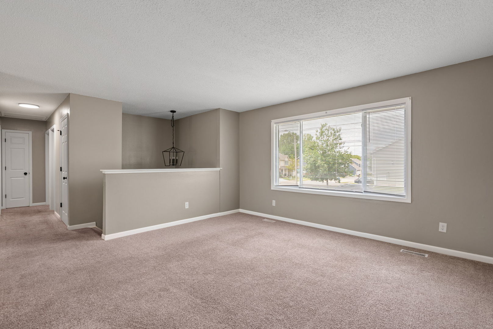 2623 W 61st Street