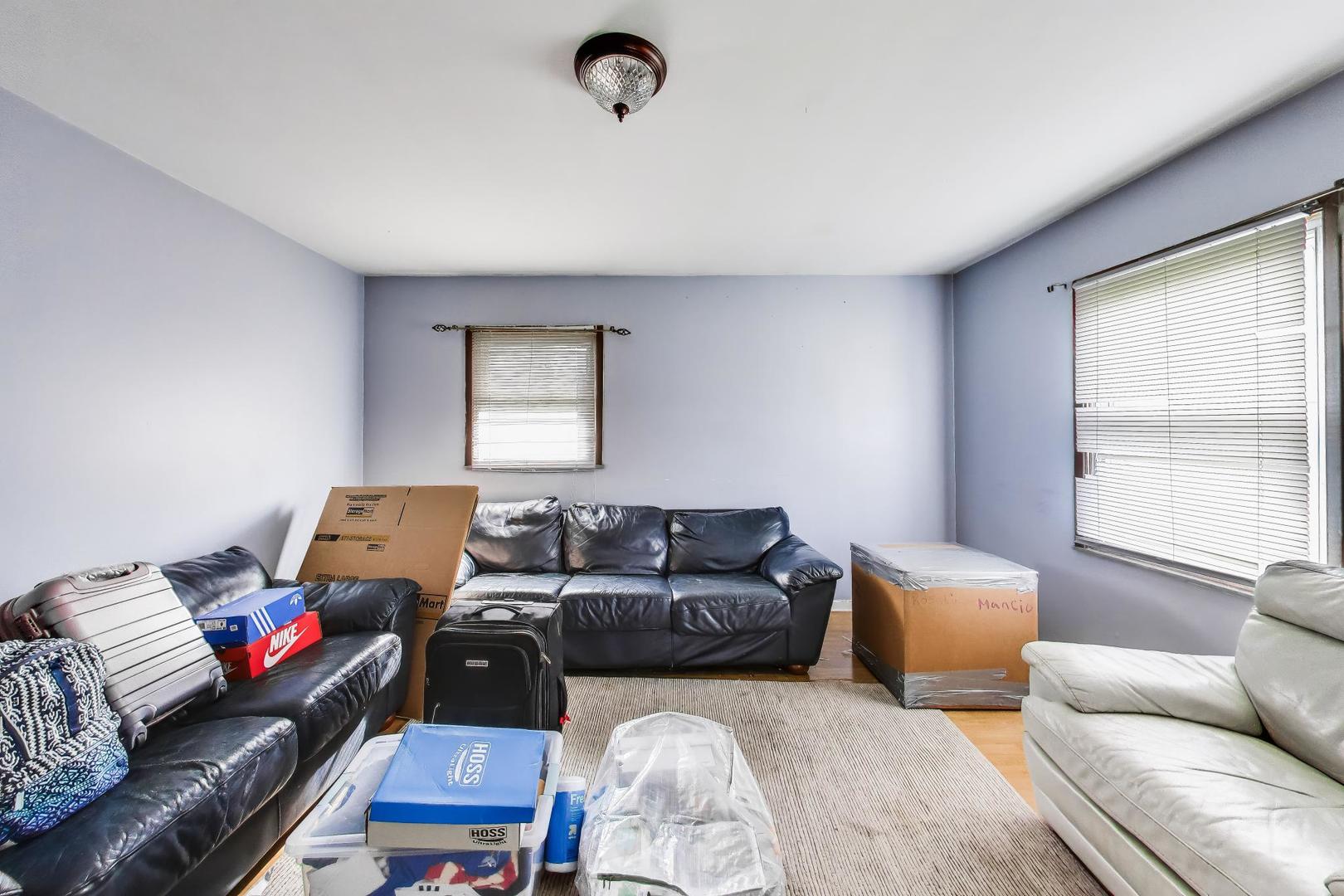 440 E Fullerton Avenue