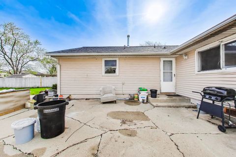 Tiny photo for 440 E Fullerton Avenue, Glendale Heights, IL 60139 (MLS # 12624239)