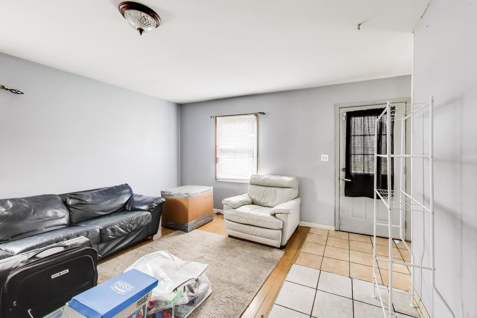 440 E Fullerton Avenue